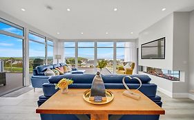 Bayview Luxury 4 Bedroom Penthouse